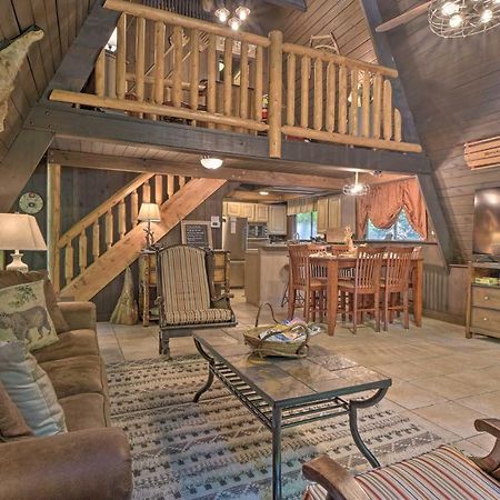 Snuggle Inn In The Heart Of Chalet Village! Gatlinburg Buitenkant foto