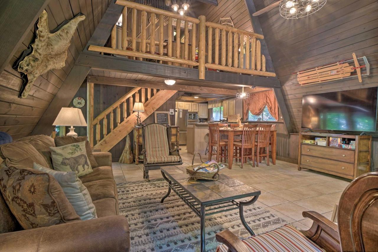 Snuggle Inn In The Heart Of Chalet Village! Gatlinburg Buitenkant foto